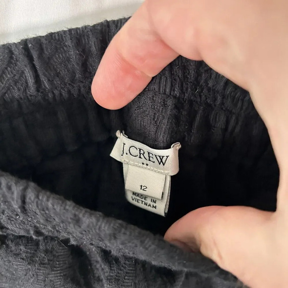 J. Crew Shorts Women's 12 Black Pull On Textured Pockets 3" Inseam - Picture 6 of 8